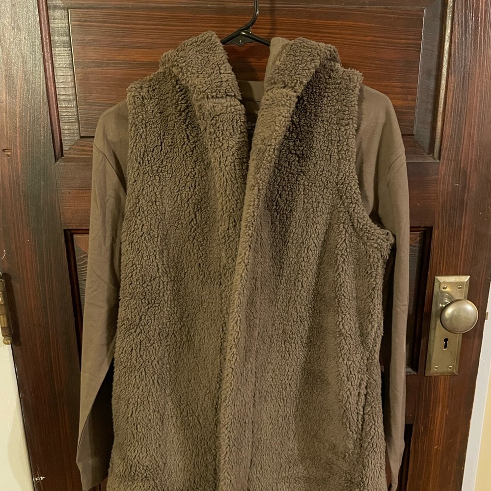 UGG Koolaburra Vest/Cardigan and Long-sleeve